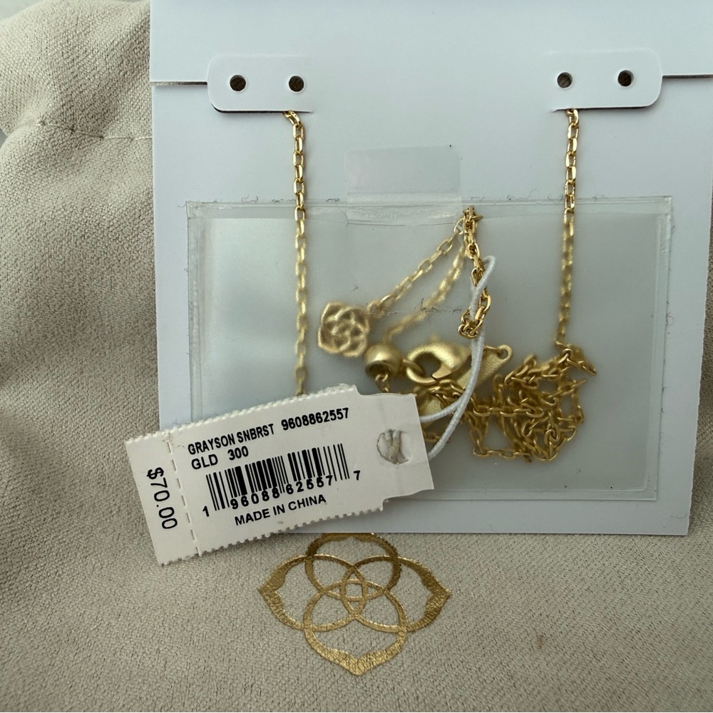 **NWT** Kendra Scott Grayson Gold Sunburst Frame Short Pendant Necklace in Green - Picture 7 of 11